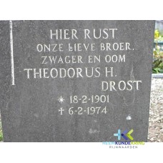Grafstenen kerkhof Herwen Coll. HKR (122) Th.H.Drost